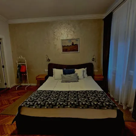 Modern Si Spatios Bucharest